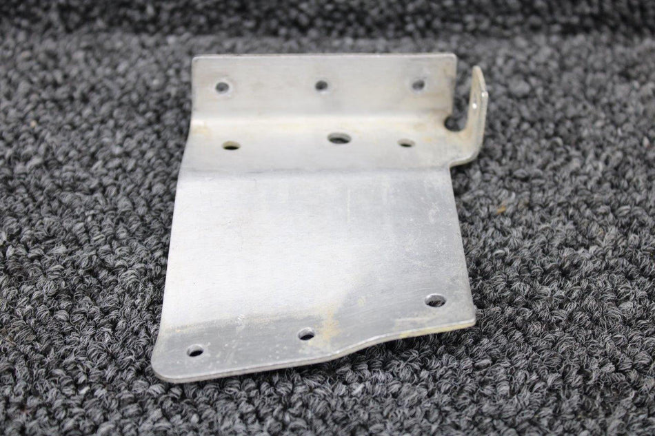 Cessna Aircraft Parts 0712524-2 Cessna 182P Stabilizer Attach Bracket RH