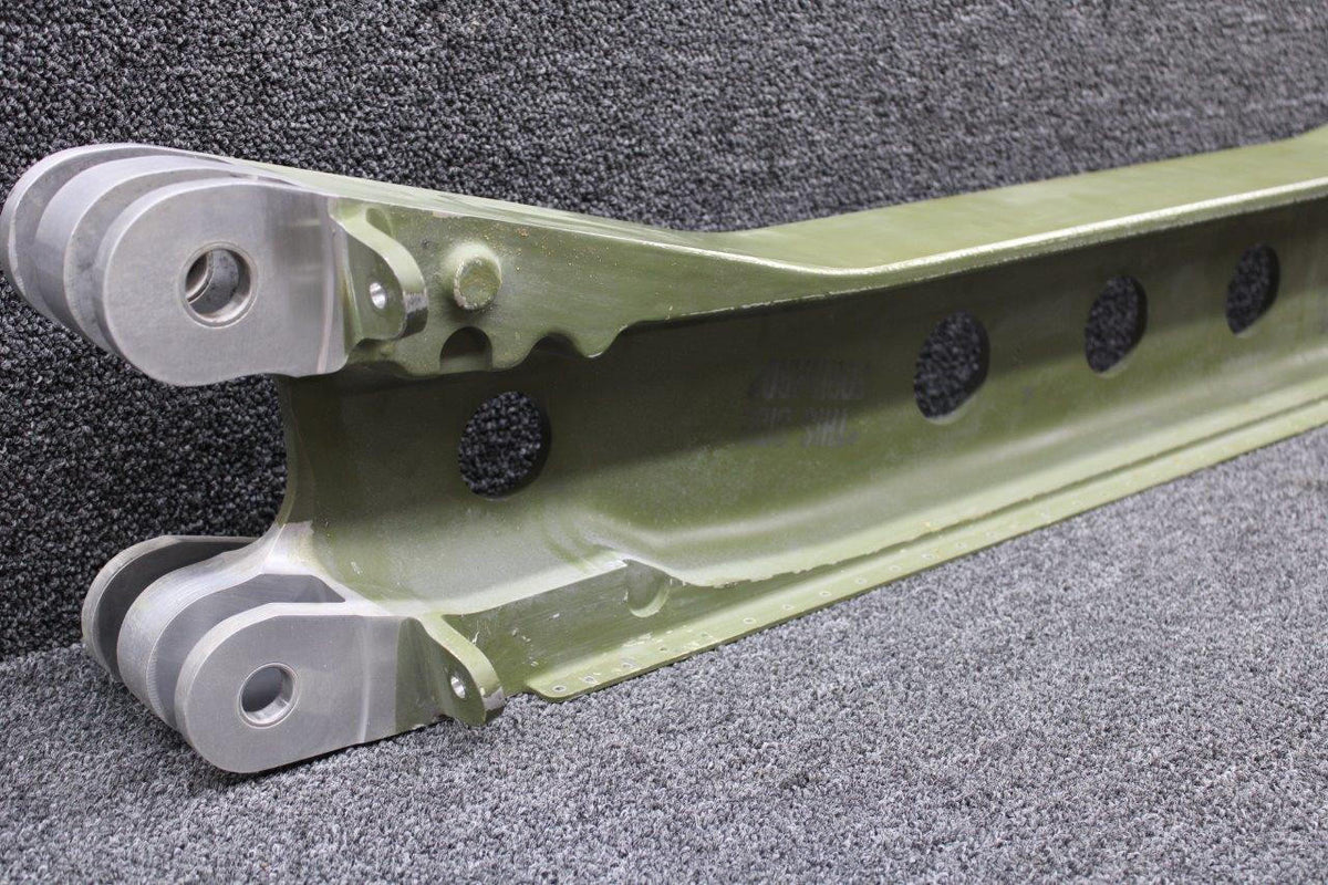 Cessna Aircraft Parts 2110001-3 (Cast: 1210702-498) Cessna 210N Carry Thru Spar Assembly