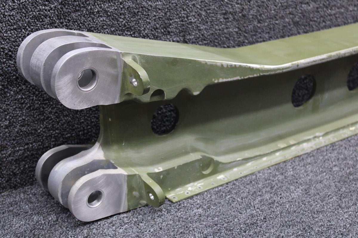 Cessna Aircraft Parts 2110001-3 (Cast: 1210702-498) Cessna 210N Carry Thru Spar Assembly