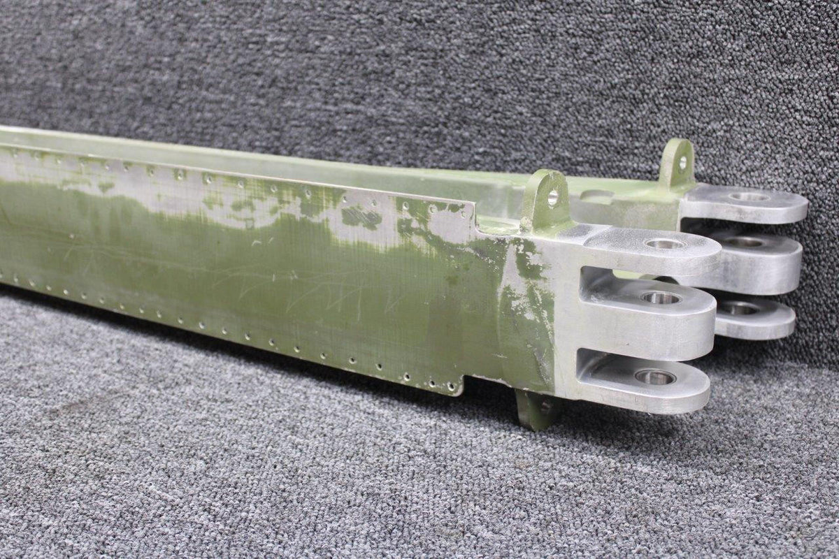 Cessna Aircraft Parts 2110001-3 (Cast: 1210702-498) Cessna 210N Carry Thru Spar Assembly