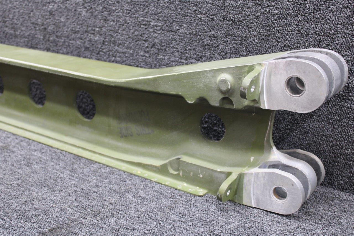 Cessna Aircraft Parts 2110001-3 (Cast: 1210702-498) Cessna 210N Carry Thru Spar Assembly