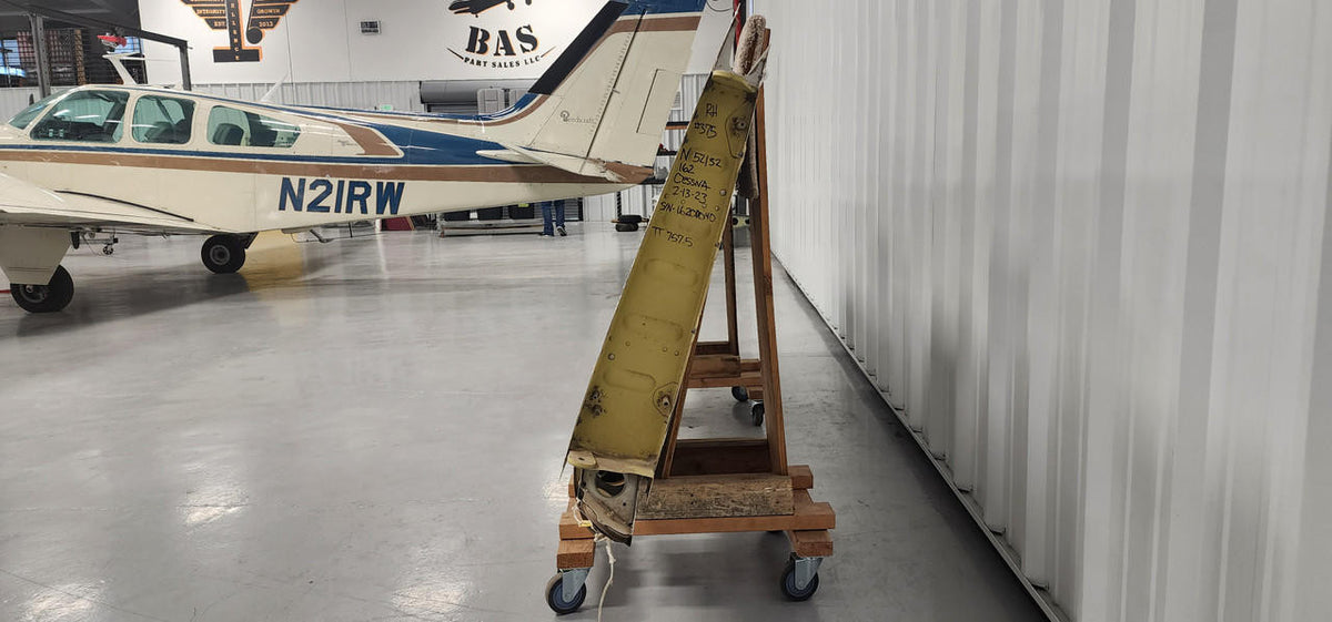 Cessna Aircraft Parts 0922200-4 Cessna 162 Wing Structure Assembly RH (Dented)