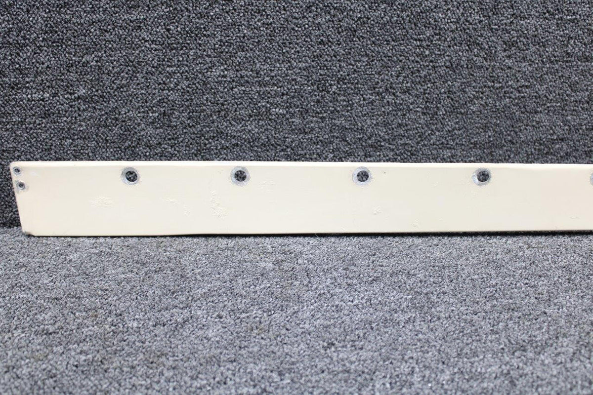 Cessna Aircraft Parts 0520005-13 Cessna 172L Wing Fairing Assy RH