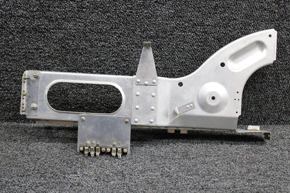 0760693-1 Cessna 182Q Control Tube Bellcrank Support LH