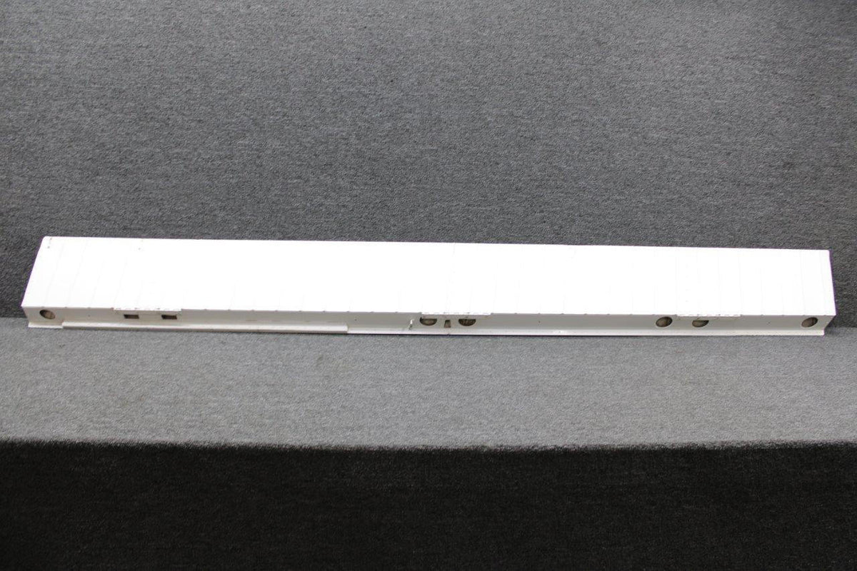 Cessna Aircraft Parts 0523800-24 Cessna 182Q Aileron Assy RH