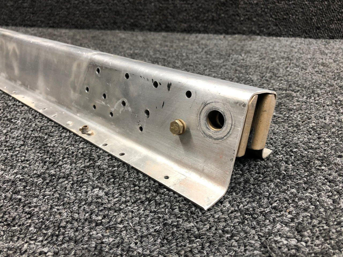 Cessna Aircraft Parts 1211774-1 Cessna T210L Forward Upper Spar Assembly