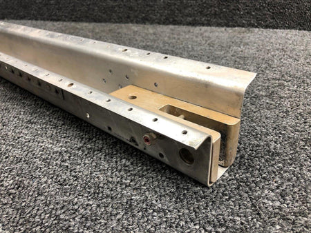 Cessna Aircraft Parts 1211774-1 Cessna T210L Forward Upper Spar Assembly
