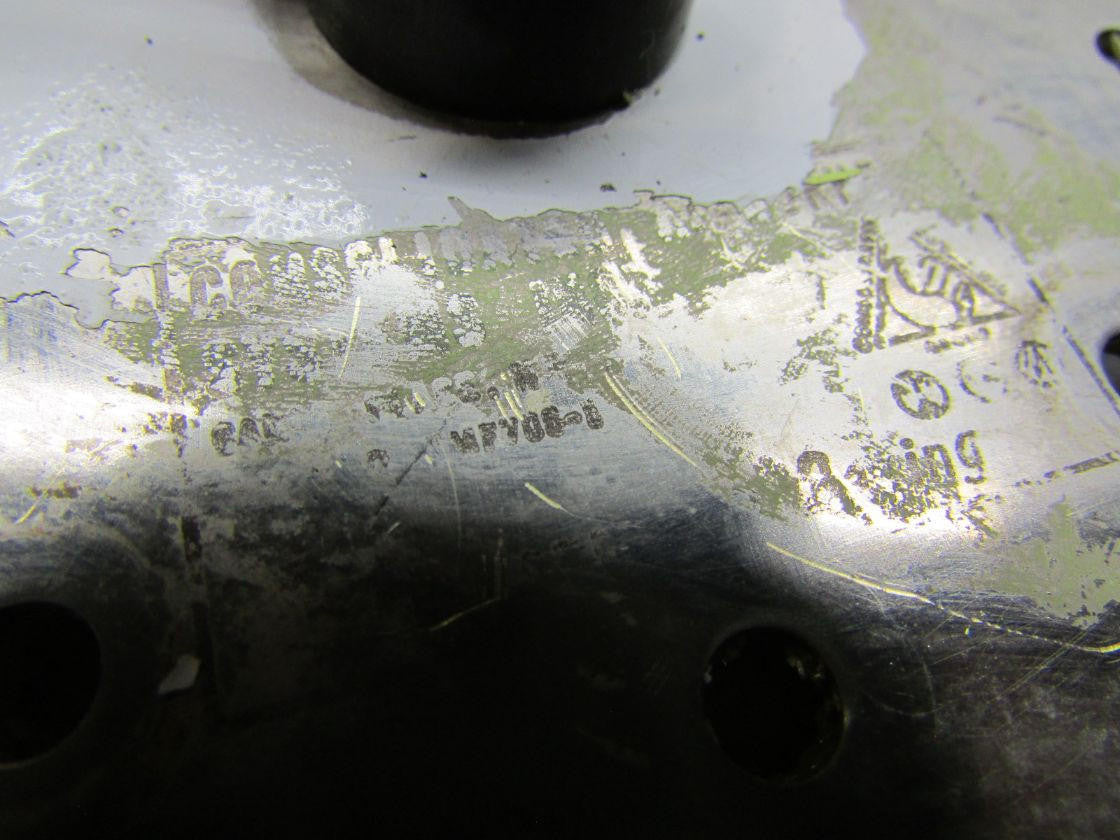 Gull Airborne 020-924-001 (Alt: 9910082-29) Gull Fuel Quantity Tank Unit with Retainer (28V)