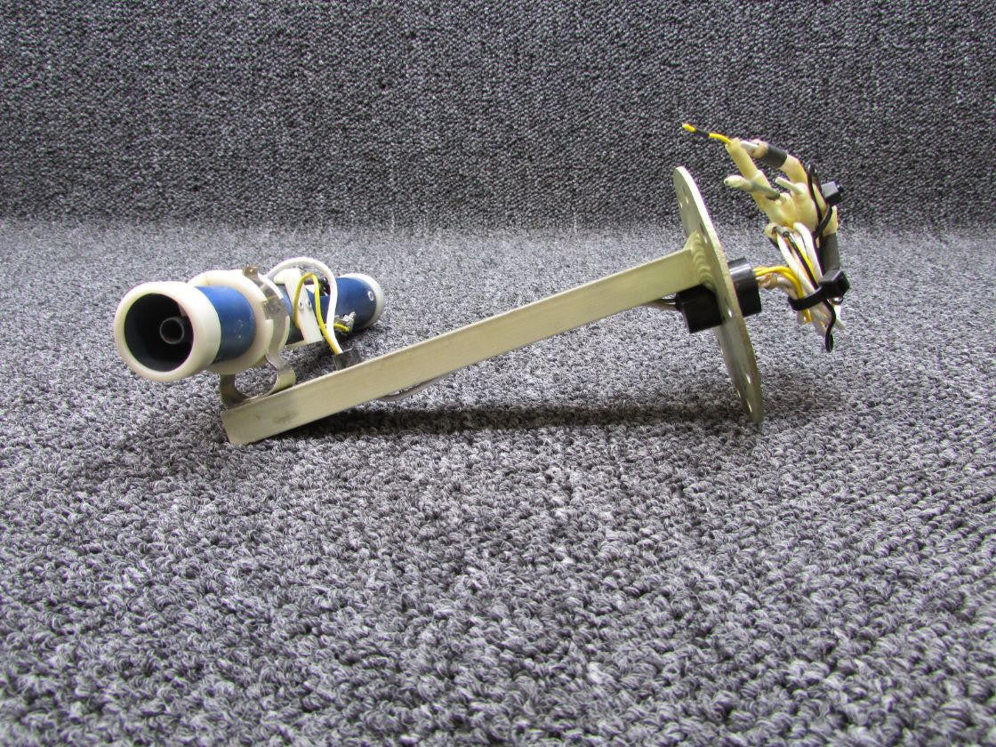 Consolidated Airborne Systems PAA700-7, FMB938-1 CAS Fuel Transmitter RH with Mount (Volts: 28)