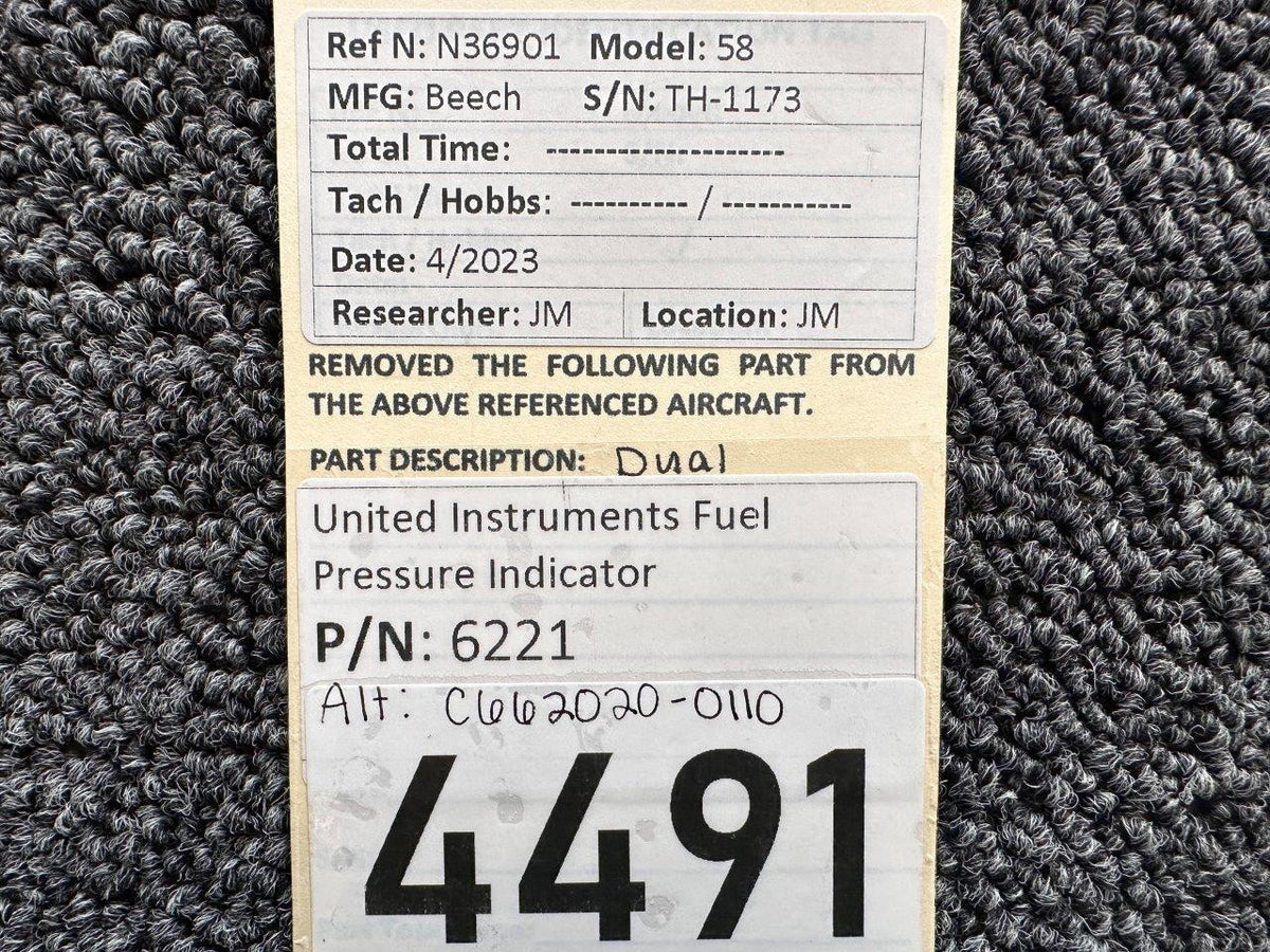 United Instruments 6221 (Alt: C662020-0110) United Instruments Dual Fuel Pressure Indicator