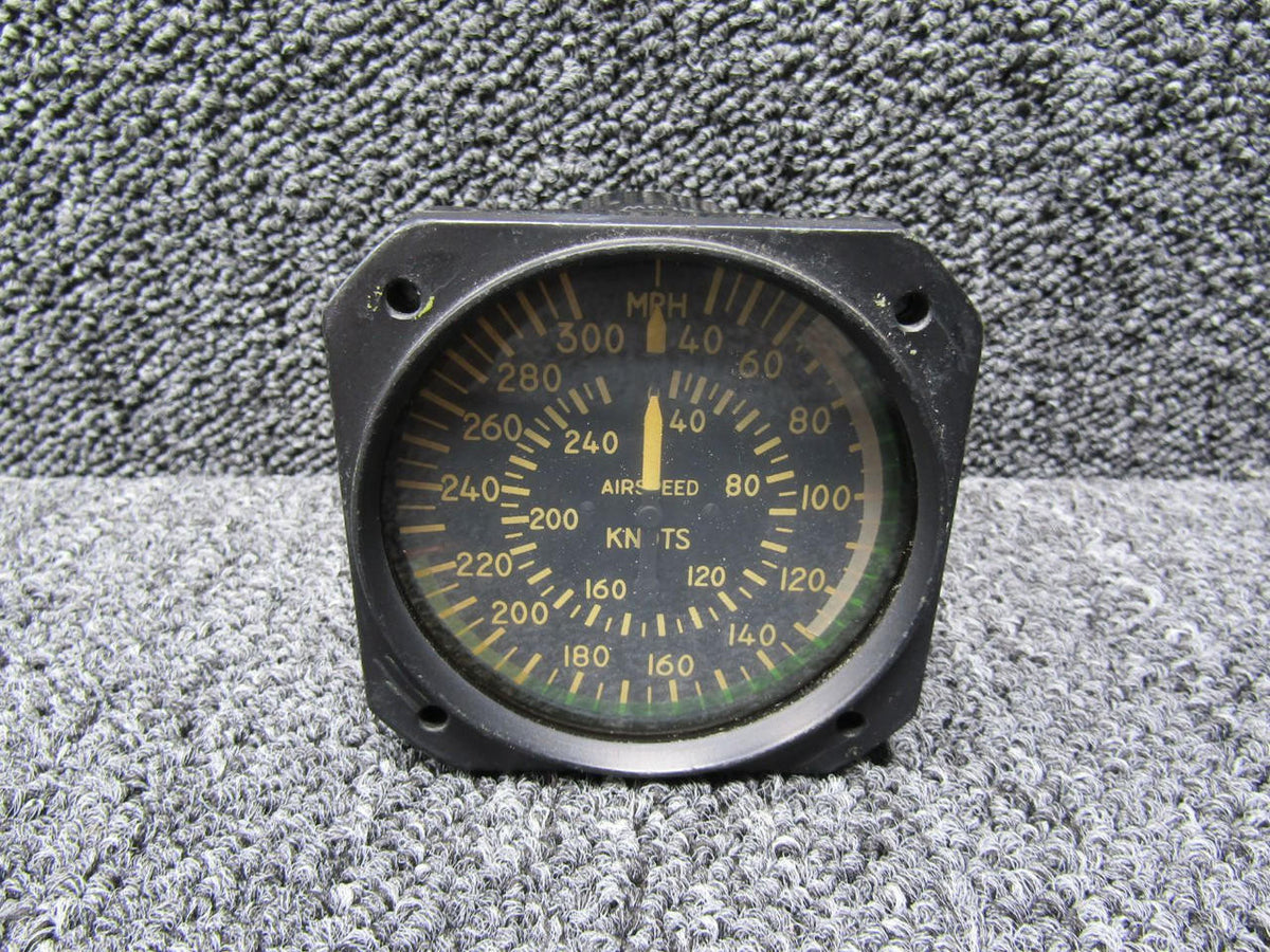 Salmoiraghi 8.039.408 Salmoiraghi Airspeed Indicator (30-260 Knots)