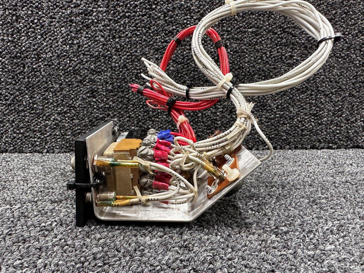 Beechcraft Parts MS25063-23 Beechcraft F33A Nav-Comm Transfer and Standby Power Switch Panel