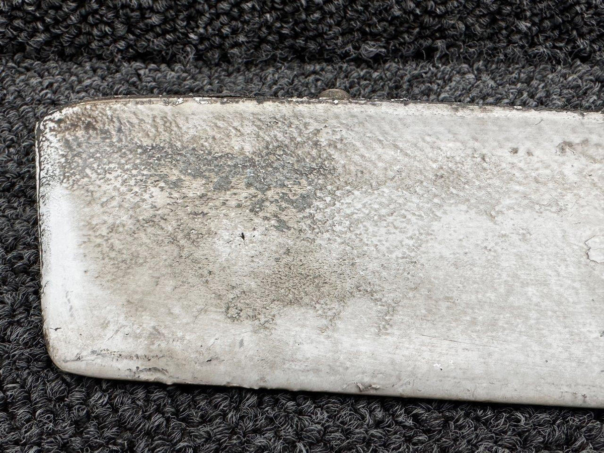 Communication Components 35-5016 Communication Components Blade Antenna (Minor Corrosion)