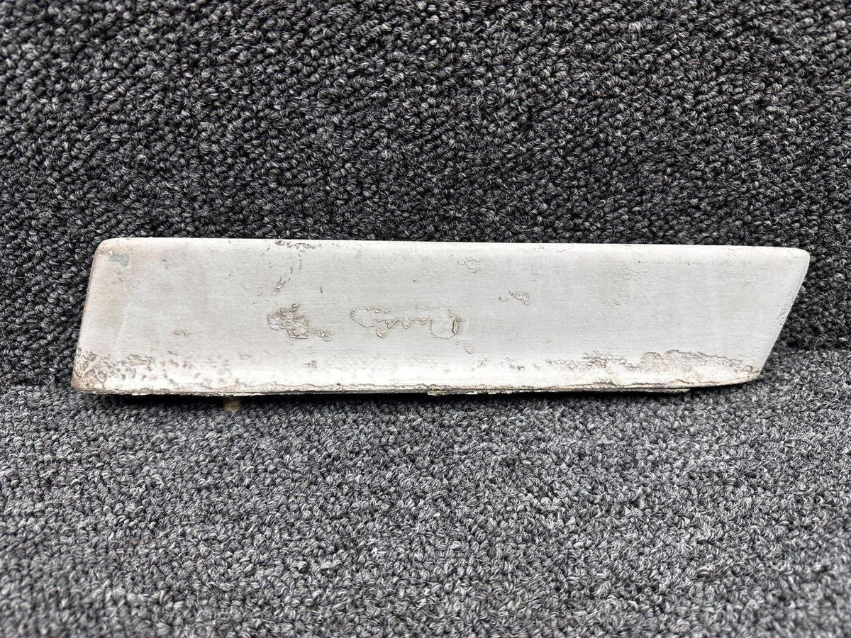 Communication Components 35-5016 Communication Components Blade Antenna (Minor Corrosion)