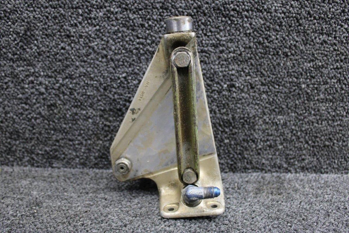 Cessna Aircraft Parts 1241004-1 (Cast: 1241004-497) Cessna 210 Main Gear Saddle LH