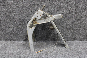 96332-000, 95266-000 Piper PA34-200T Trim Stabilator Bracket Assembly