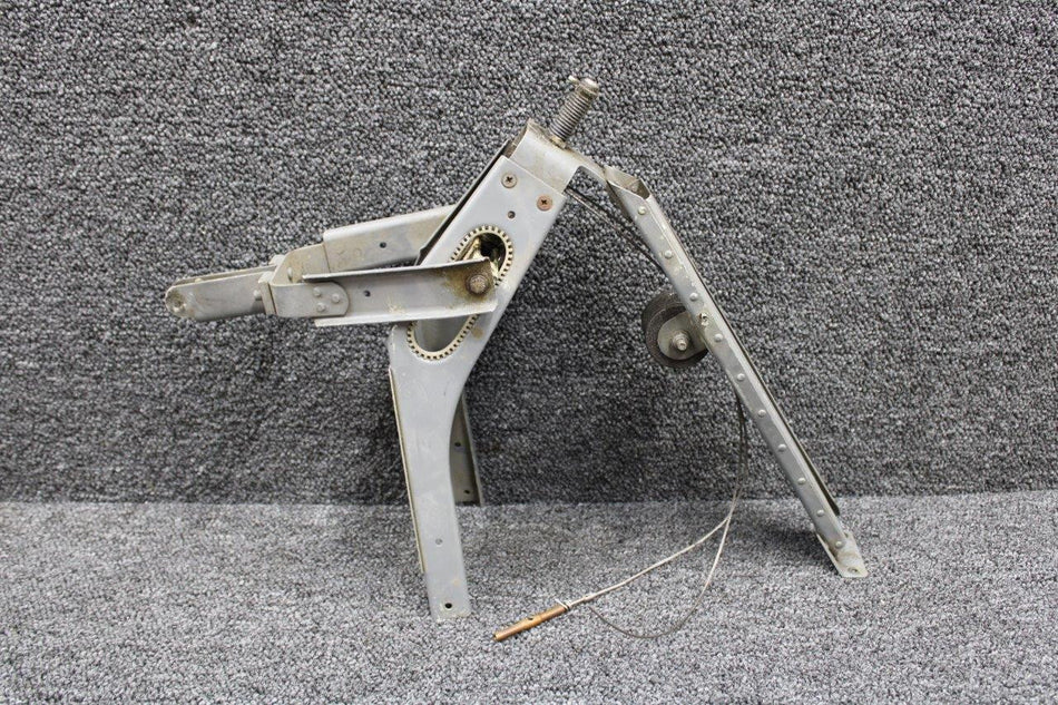 96332-000, 95266-000 Piper PA34-200T Trim Stabilator Bracket Assembly