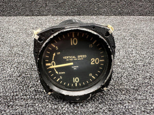 G991-01-1C Garwin Rate of Climb Indicator (Minor Crack)