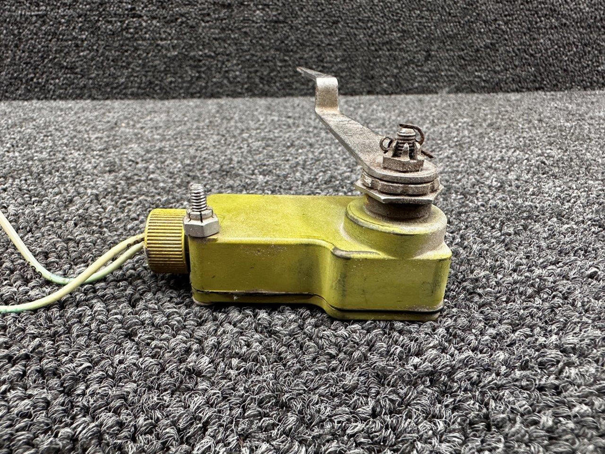 Microswitch 1VA-47 (Use: IVA-47) Micro Switch Landing Gear Uplock Micro Switch