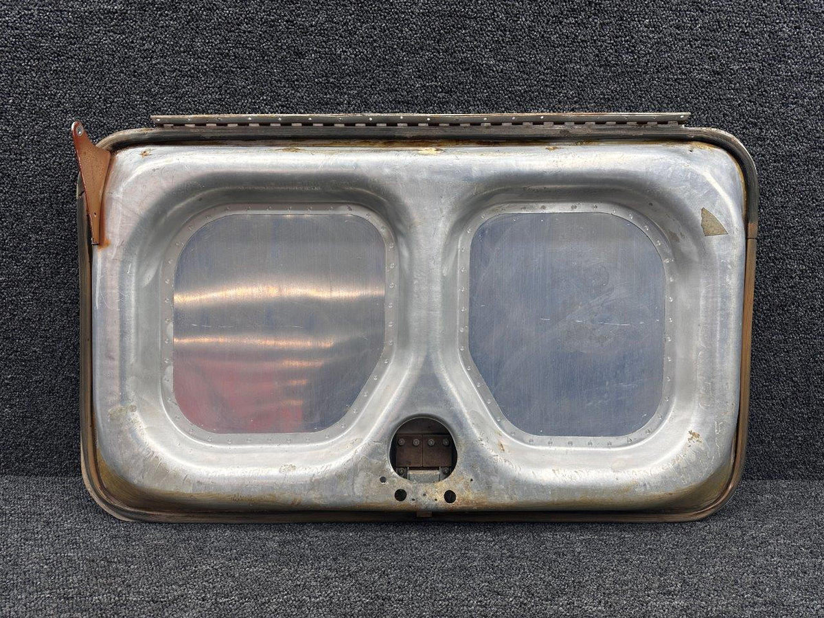 Cessna Aircraft Parts 1211141-8, 1211128-1 Cessna 210 Baggage Door Structure with Lock and Ring Pull