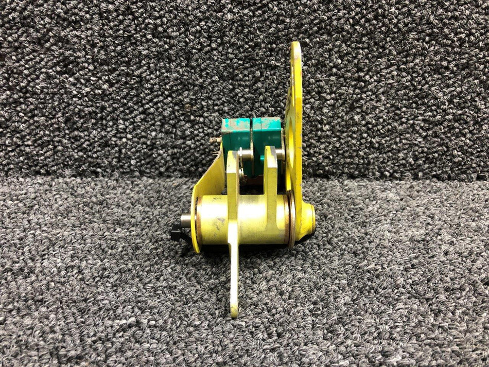 Piper Aircraft Parts 85020-003, 85095-002 Piper PA46-350P Flap Drive Support and Activator Cam Assy