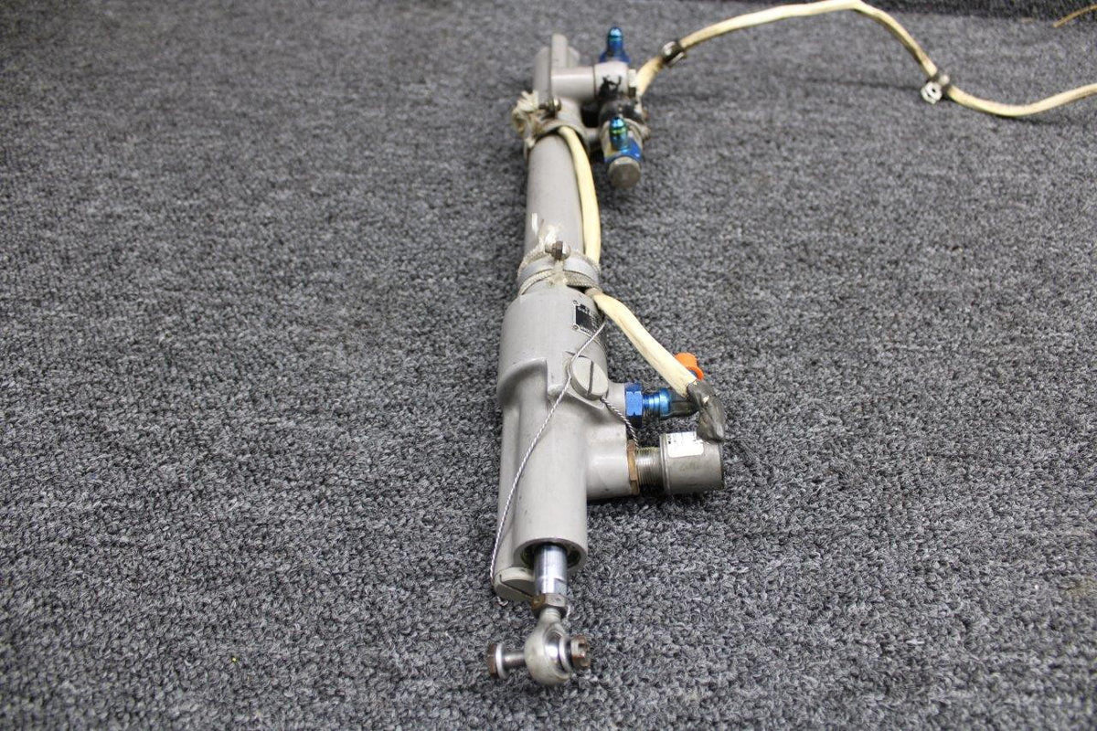 ronson 48C48608-102 (Alt:600085-2) Ronson Hydraulic Main Gear Door Actuator (Pitting)