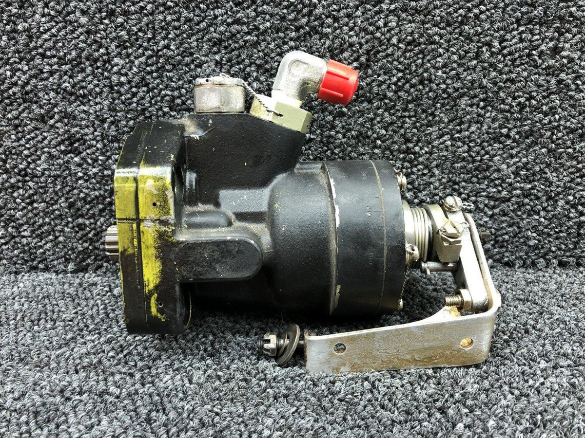 Woodward D210439B/S Continental IO-520-CB3 Woodward Prop Governor (Prop Struck, Core)
