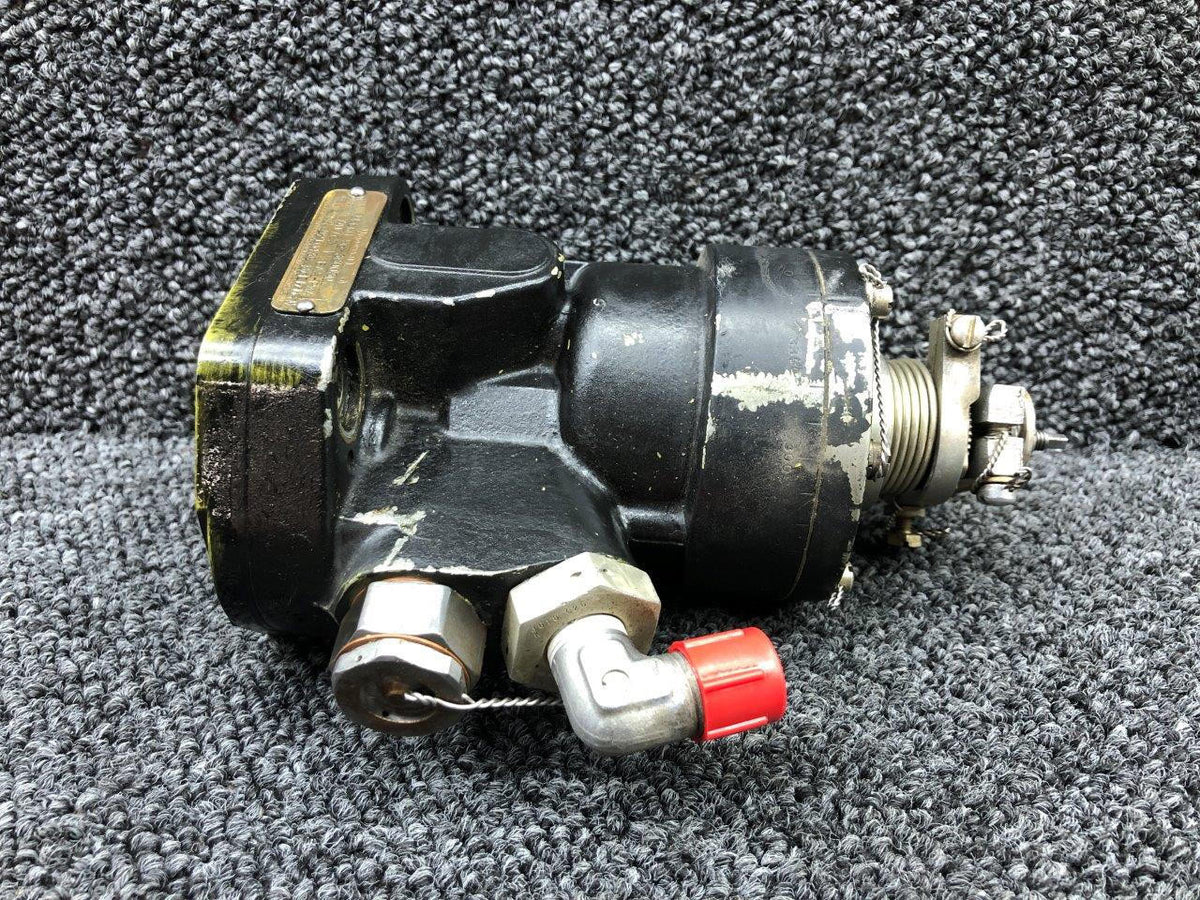 Woodward D210439B/E Continental IO-520-CB3 Woodward Prop Governor (Prop Struck, Core)