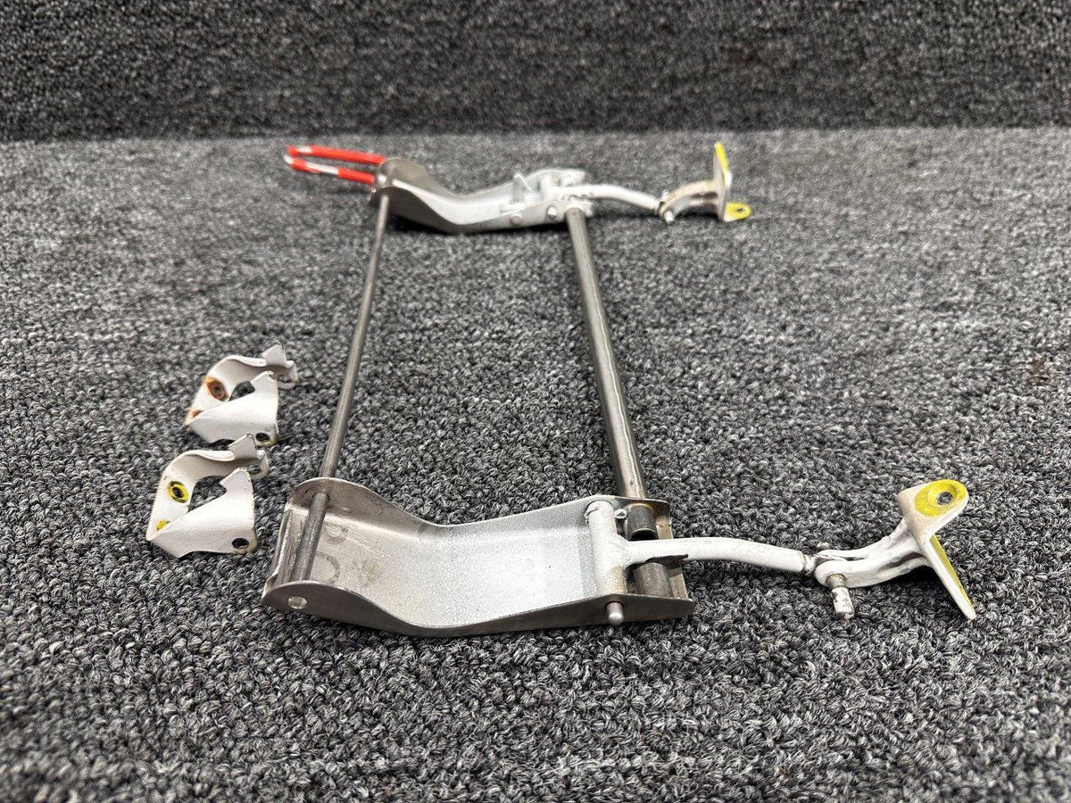 Beechcraft Parts 35-410291-632 Beech 95-C55 Emergency Window Latch RH with Supports and Links