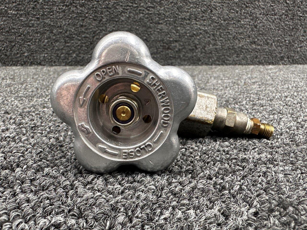 Beechcraft Parts Beechcraft 95-C55 Oxygen Regulator Valve with Gauge