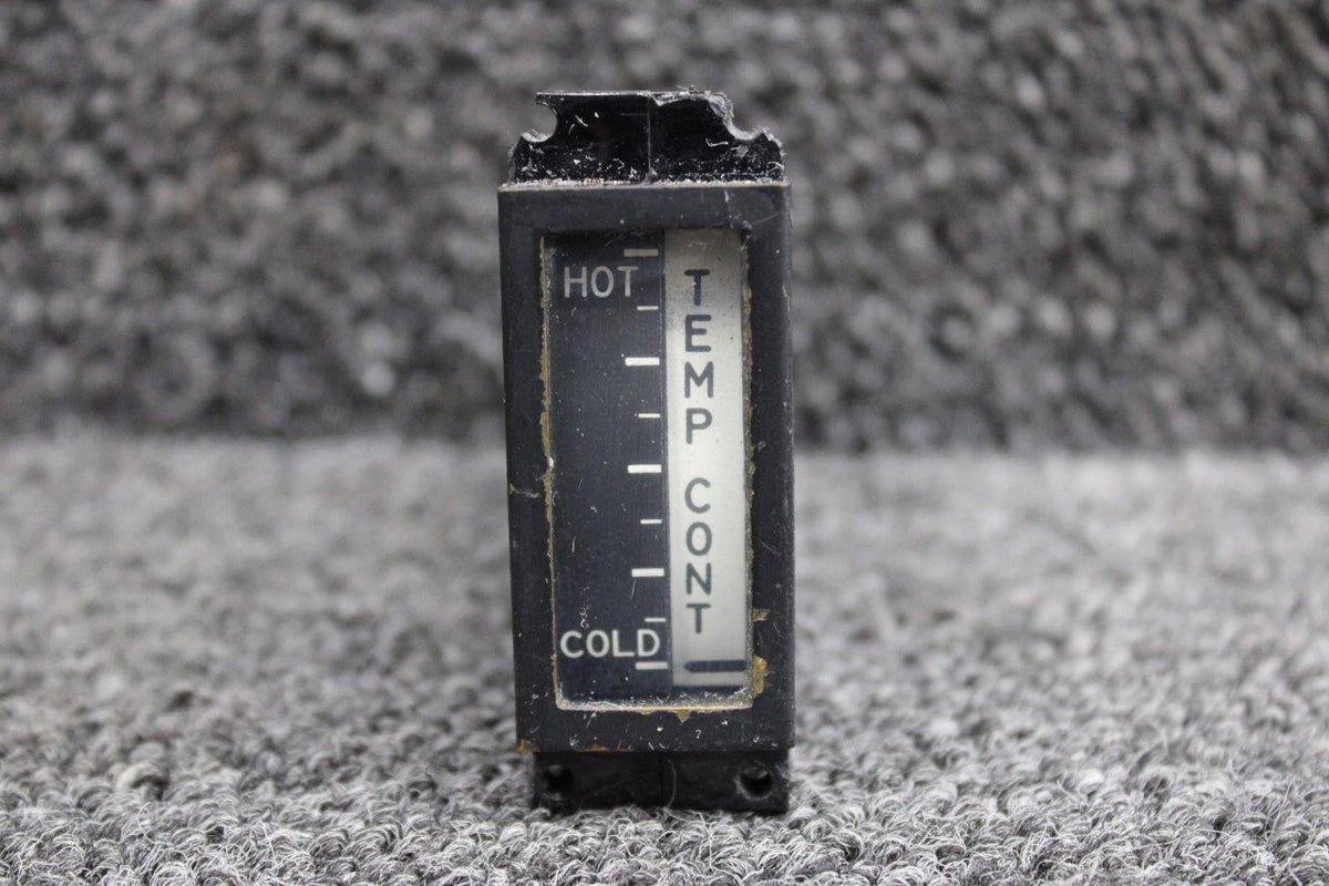 Learjet 820-599 (Alt: 6608210-12) Hickok Learjet 35A Temperature Indicator