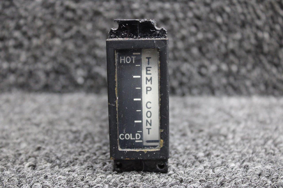 Learjet 820-599 (Alt: 6608210-12) Hickok Learjet 35A Temperature Indicator