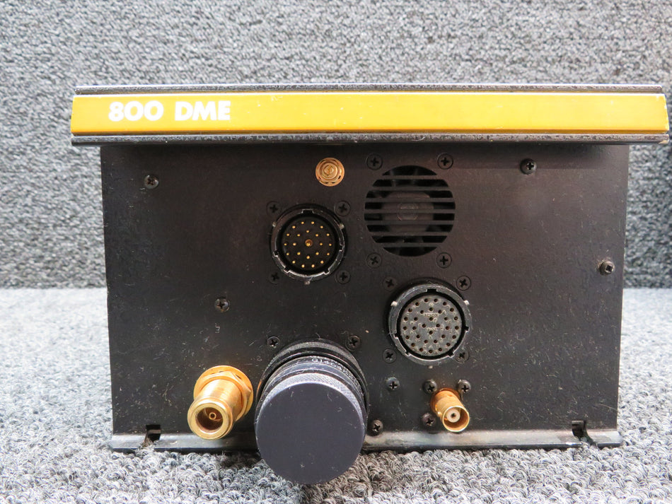 066-1037-01 (Alt: C582601-0301) King Radio KDM-705 DME Unit (Volts: 28)