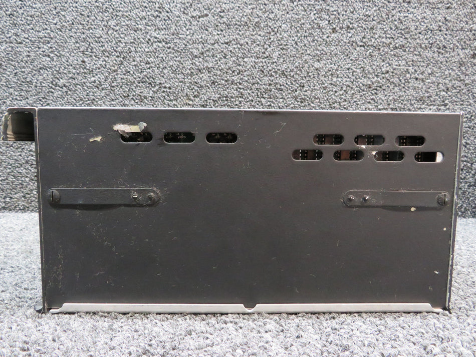 066-1037-01 (Alt: C582601-0301) King Radio KDM-705 DME Unit (Volts: 28)