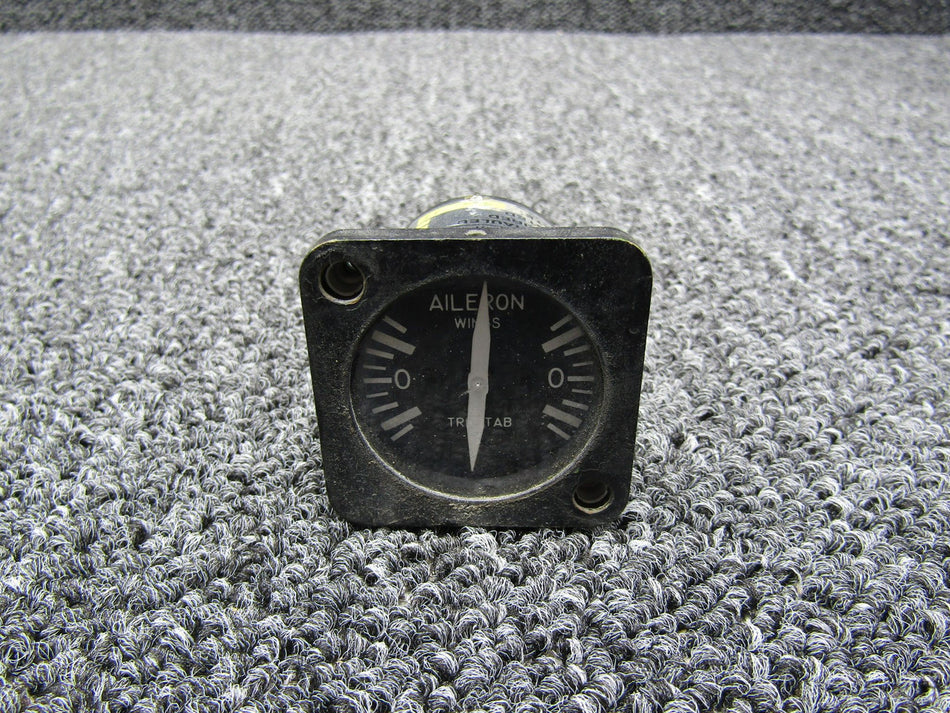 8DJ49GCZ-2 (Alt: 3880026-505) GE Aileron Position Indicator (Volts: 28)