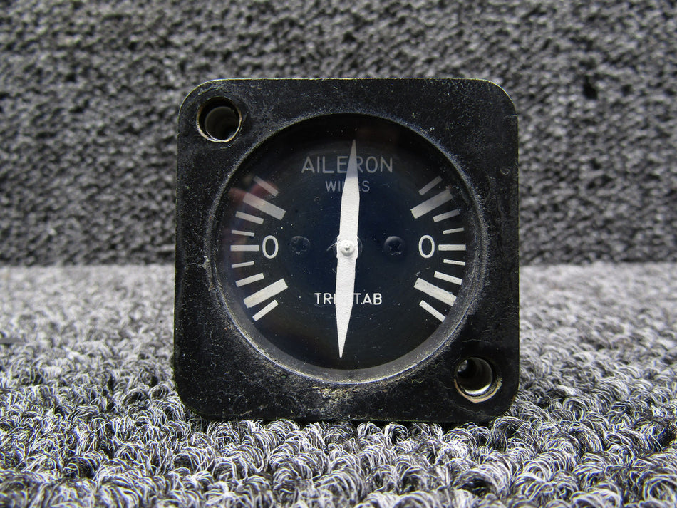 8DJ49GCZ-2 (Alt: 3880026-505) GE Aileron Position Indicator (Volts: 28)