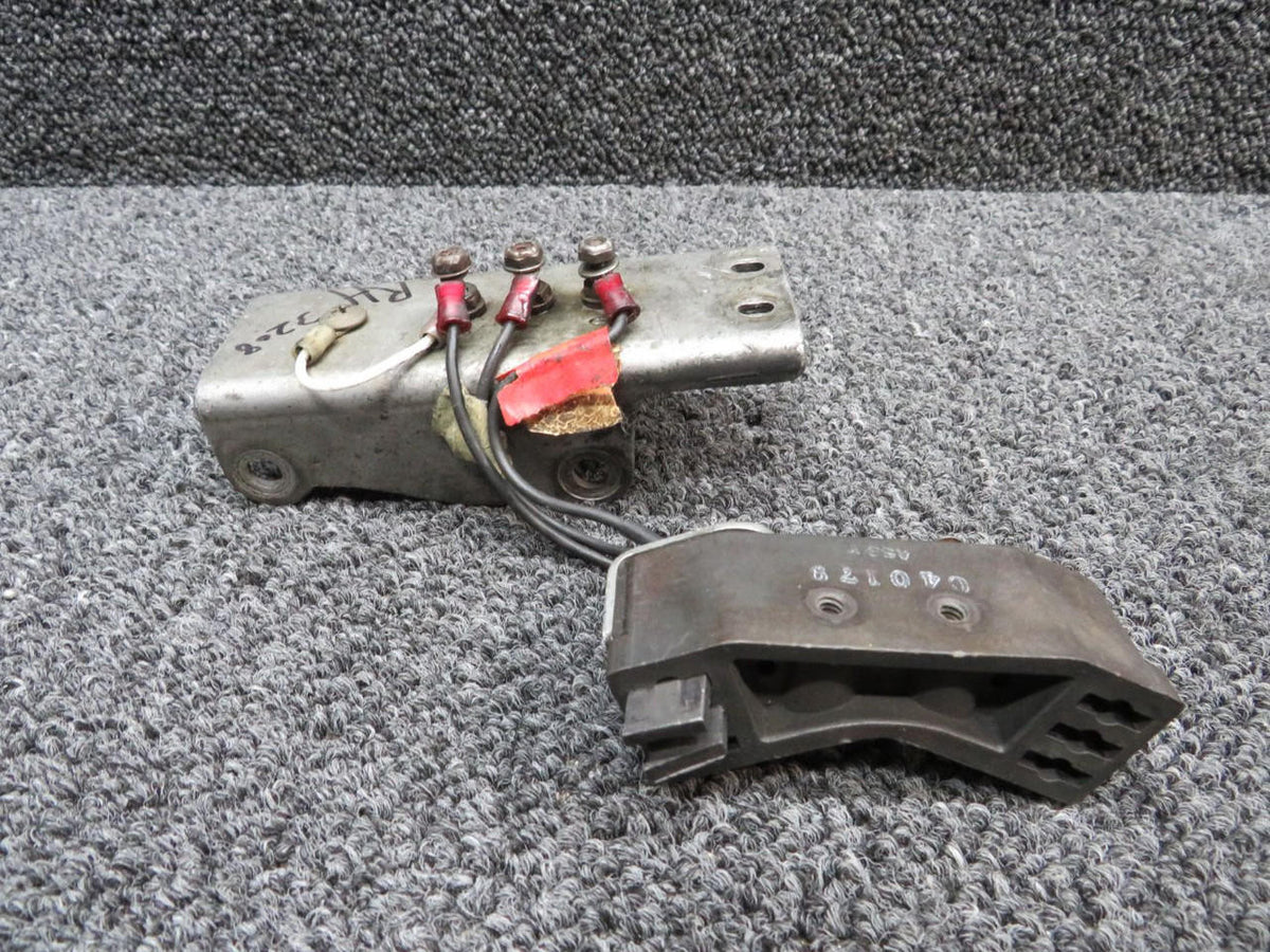 Does Not Apply C-40029, C-40179 De-Ice Bracket and Block Assembly