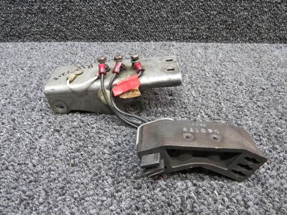 Does Not Apply C-40029, C-40179 De-Ice Bracket and Block Assembly