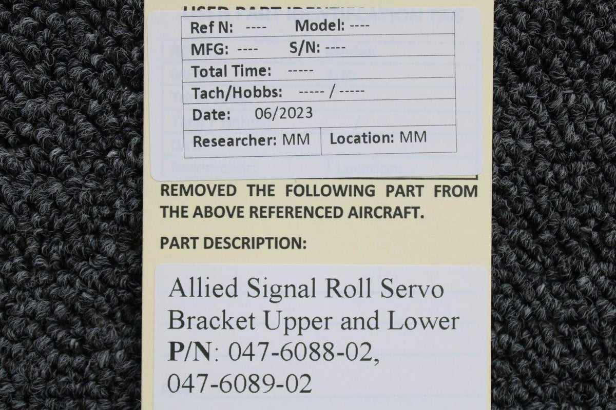 Allied Signal 047-6088-02, 047-6089-02 Allied Signal Roll Servo Bracket Upper and Lower