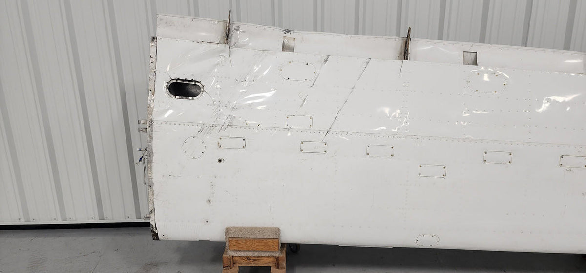 Cessna Aircraft Parts 1722002-13 Cessna 177 Wing Structure Assembly (Damaged)