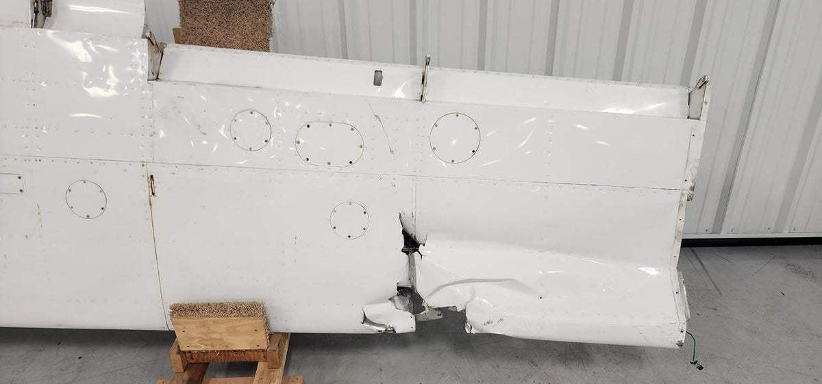 Cessna Aircraft Parts 1722002-13 Cessna 177 Wing Structure Assembly (Damaged)