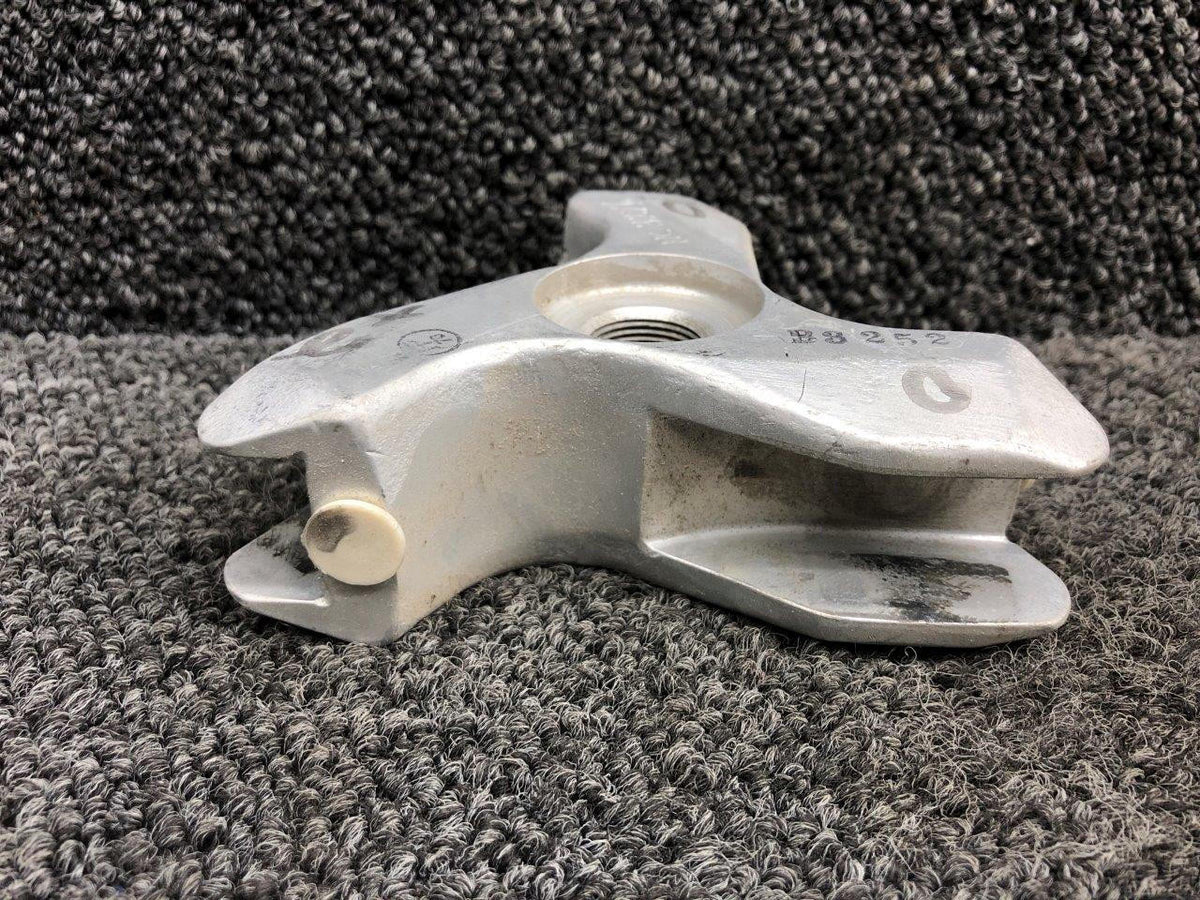 Hartzell B-3252 Hartzell Internal Blade Propeller Fork (3 Blade)