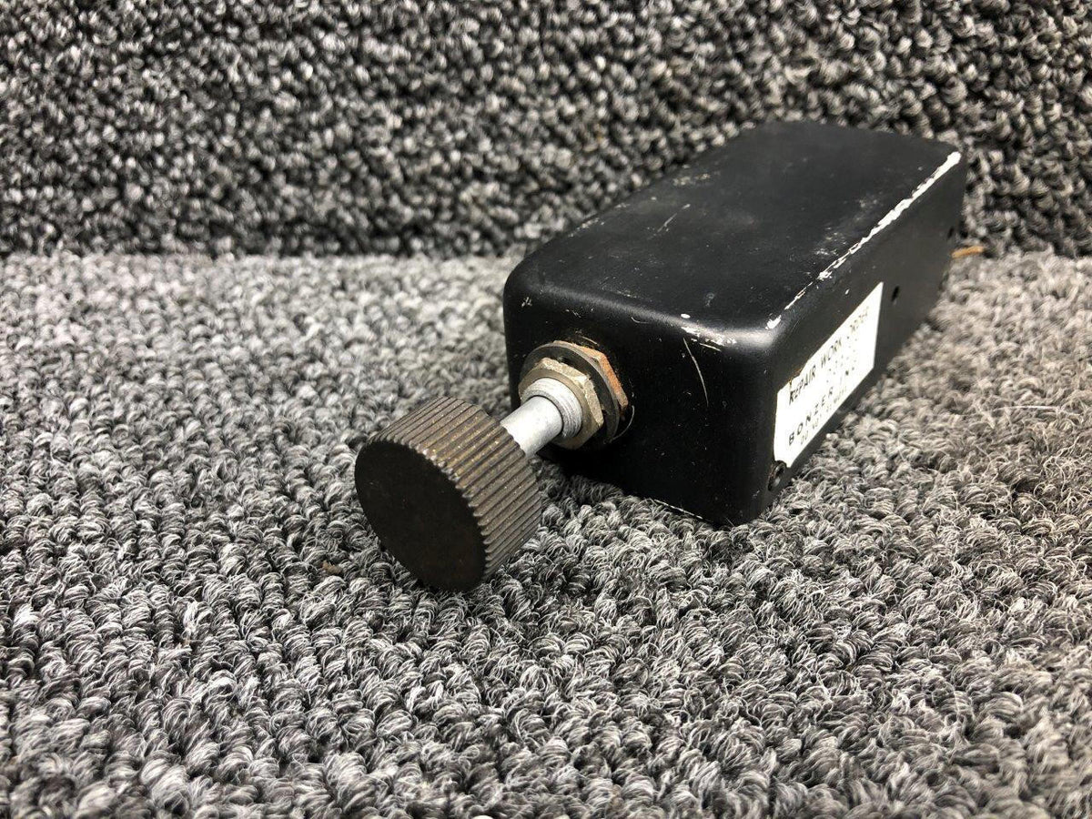 Bonzer 104-0019-00 Bonzer Inc A70-2 VME Adjustable Height Switch (Volts: 14-28)