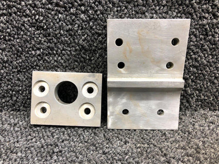 Mooney Aircraft Parts & Accessories 210067-009 (Use: 210067-001) Mooney Main Gear Attach Bracket RH (Minus Zerk)
