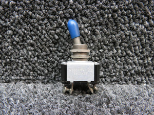 MS35058-22 (Alt: 8801K22) Cutler-Hammer Toggle Switch Assembly