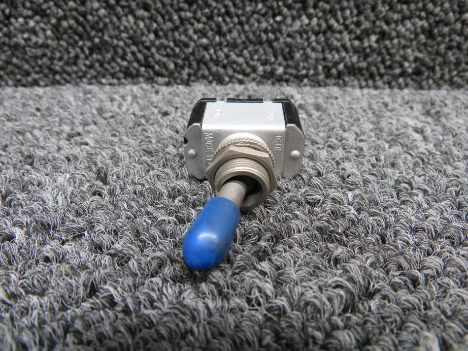Cutler-Hammer MS35058-22 (Alt: 8801K22) Cutler-Hammer Toggle Switch Assembly