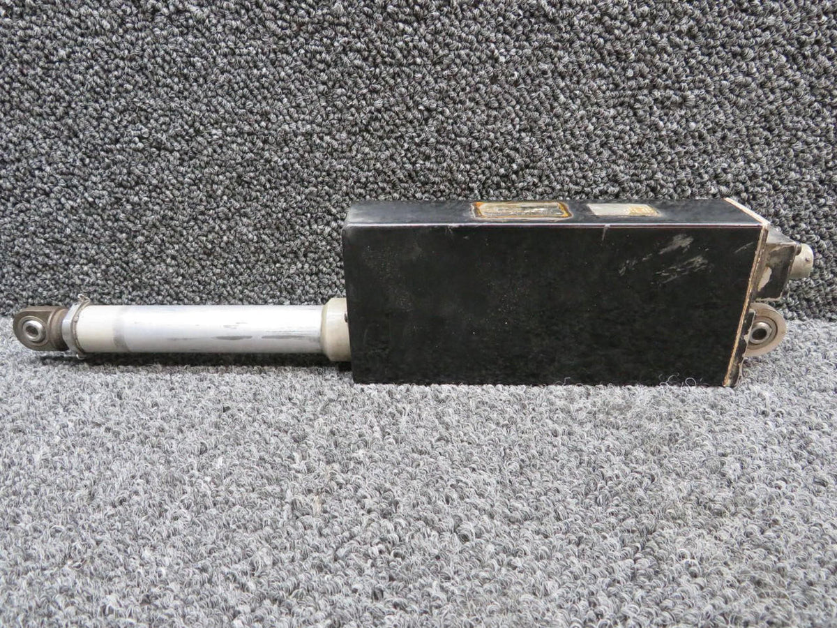 Lucas Aerospace AE4123 MK1 Lucas Aerospace Linear Actuator (Volts: 28) (Core)