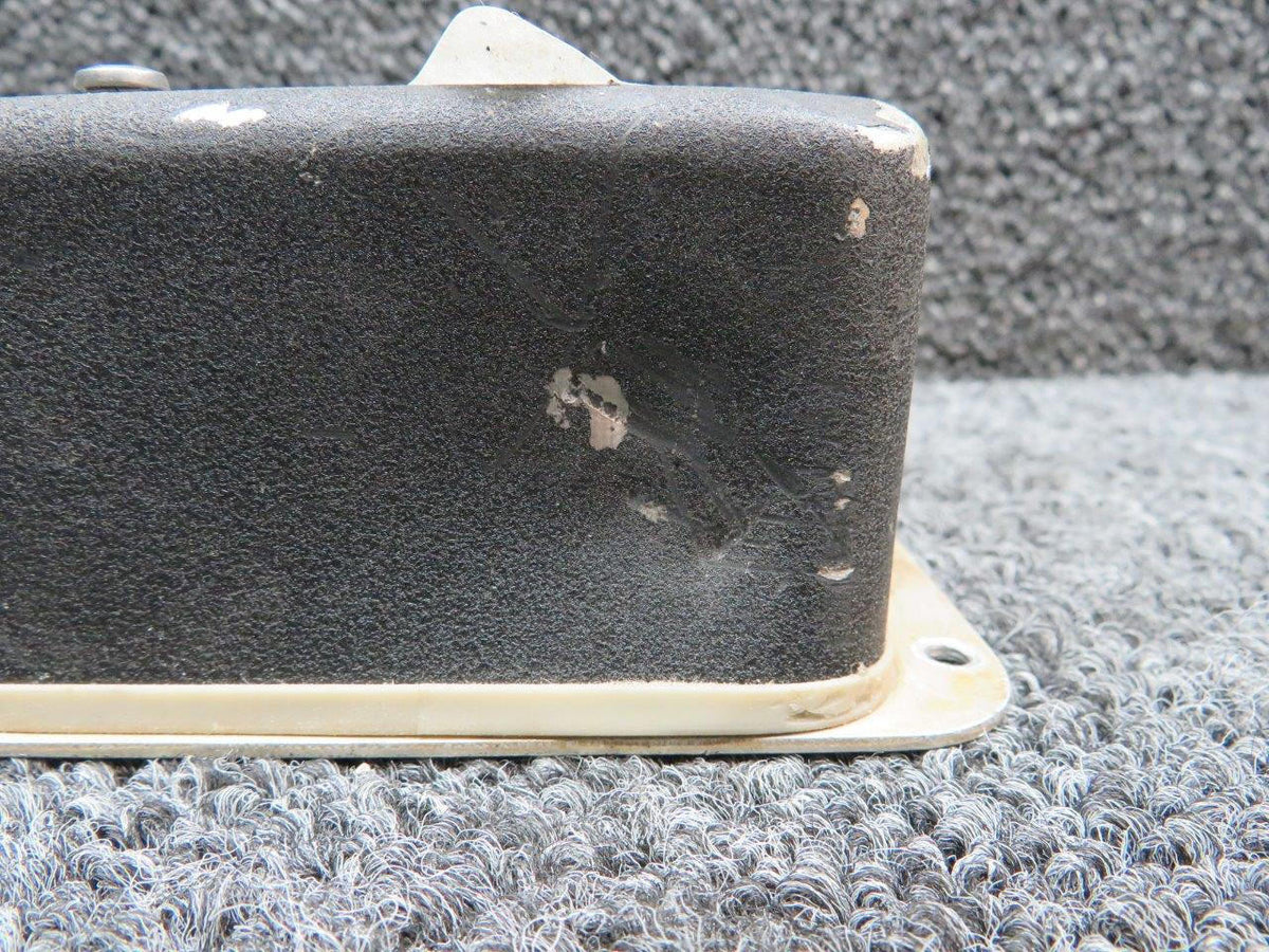 Honeywell DG114A1 Honeywell Altitude Reference Coupler (Dented)
