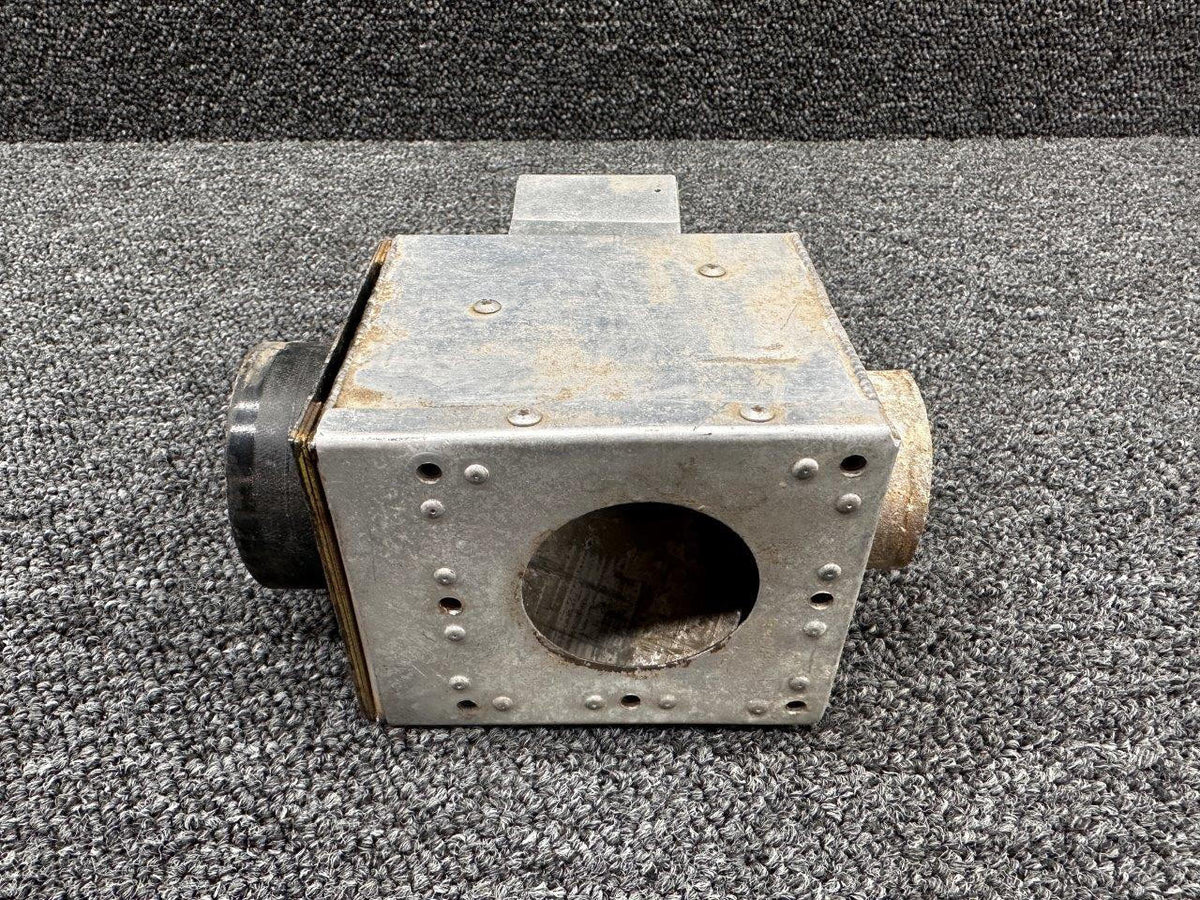 Mooney Aircraft Parts & Accessories 640032-509 Mooney Pilot’s Outlet Assembly with Valve