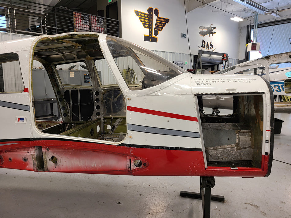 Piper PA32RT-300 Fuselage w Bill of Sale, Data Tag, Airworthiness, and Logs